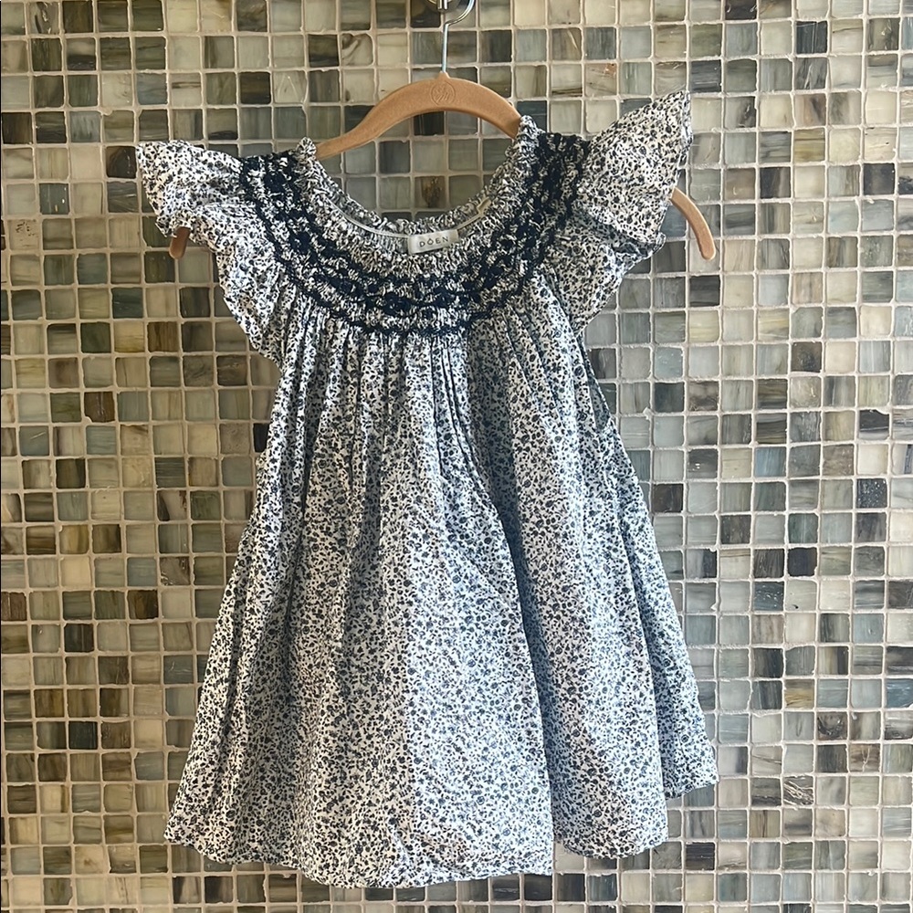 Doen Floral Ruffle Sleeve Top - Blue and White